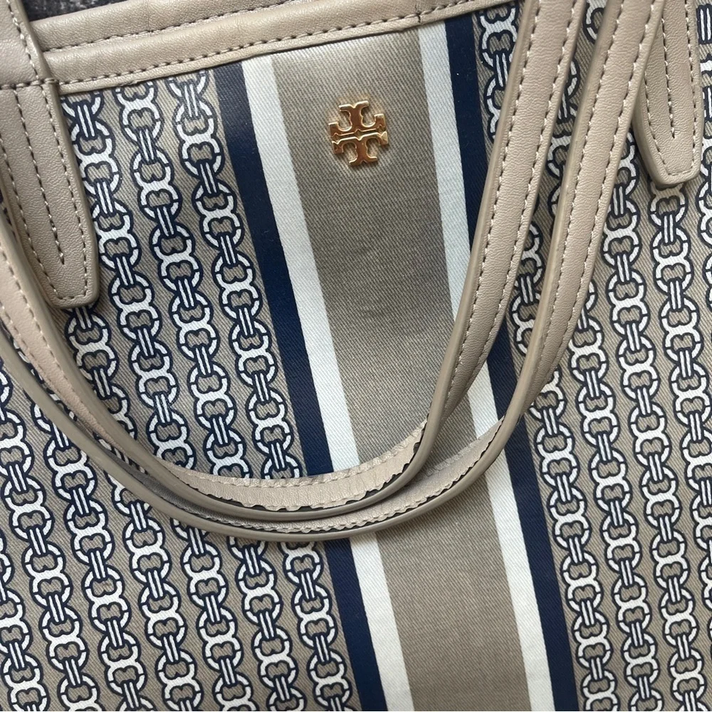 Tory Burch Gemini Link Coated Canvas Open Top Large‎ Tote gray blue
